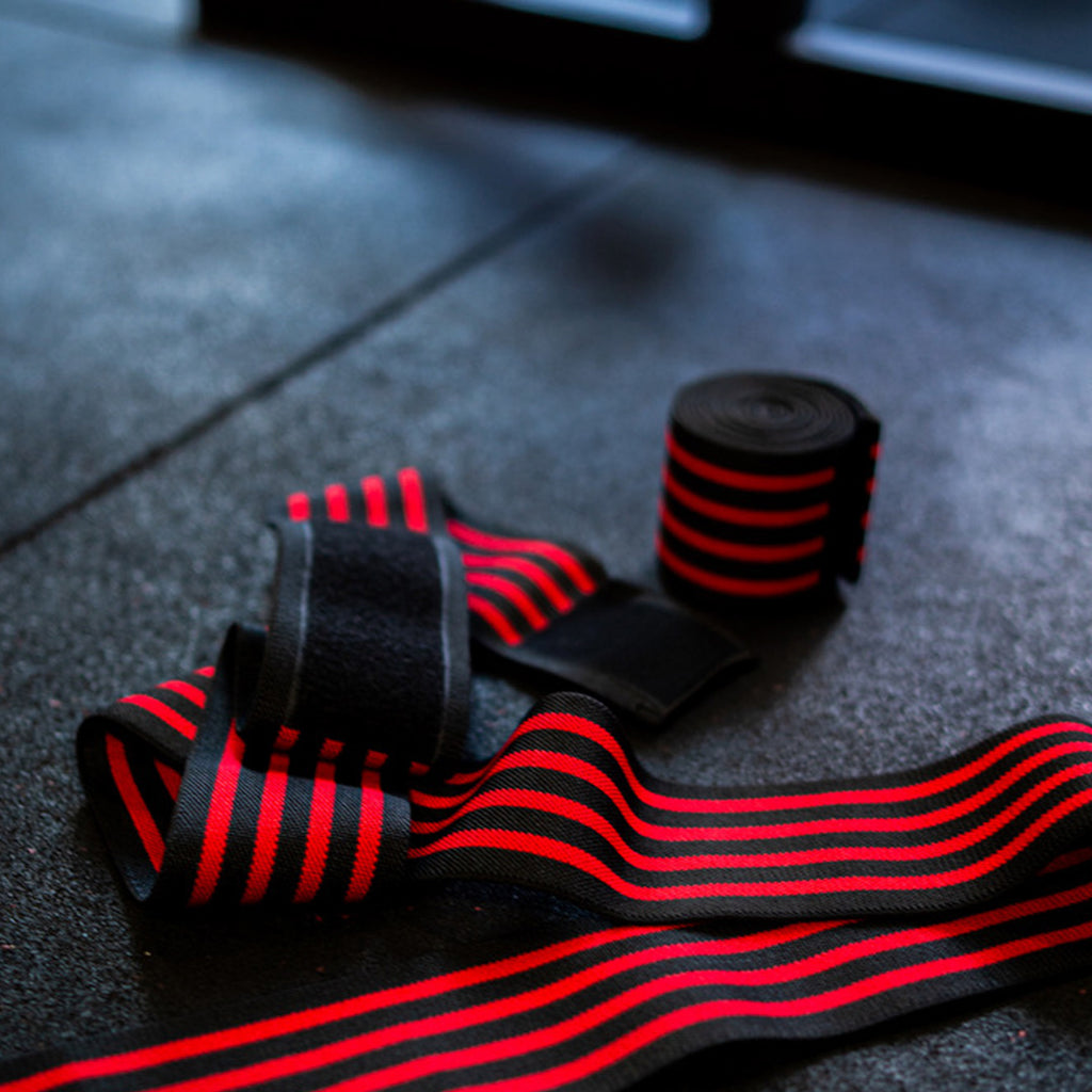 Vendas Para Rodillas con Velcro Volxfit Negras con Rojo (par) image 6