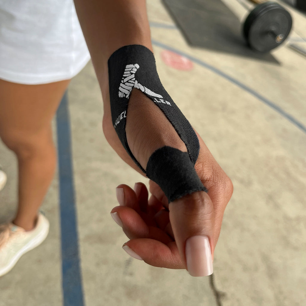 Cinta Kinesiologica Pre-Cortada con 20 Tiras Typhoon Mueller Negra image 4