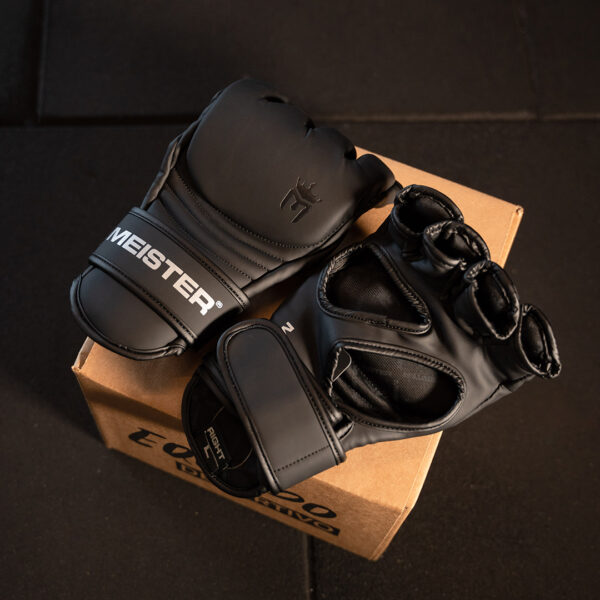 Guantes Para MMA Meister Negro Mate de 4 oz (par) 8